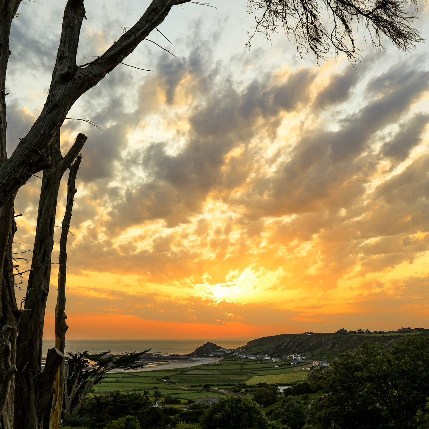 2025 Sc Sunset Over Grantez